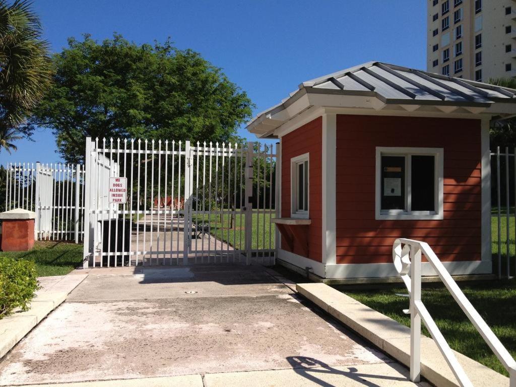 Gorgeous Beachy Chic Condo In Key Biscayne ไมอามี ภายนอก รูปภาพ